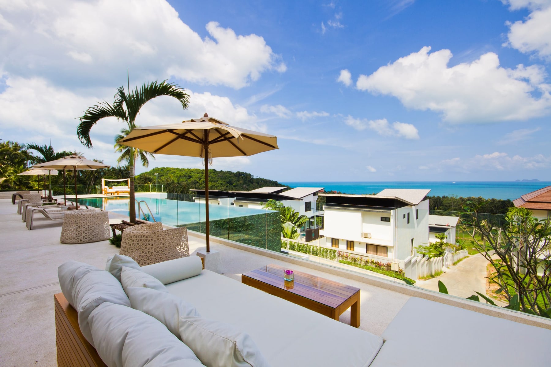 CODE Luxury Hotel Suites